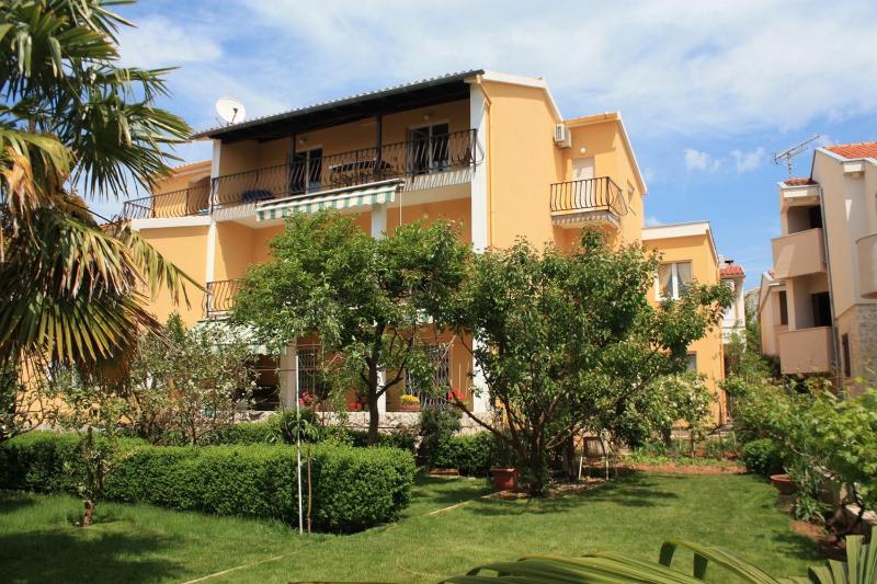 Guest house Minak - image 34