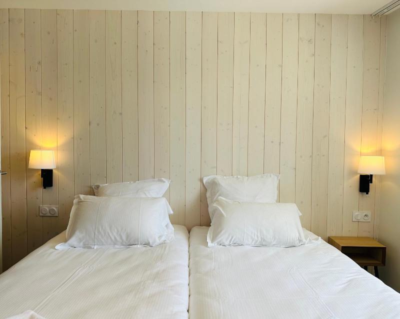 Apartment with Sea View image 2