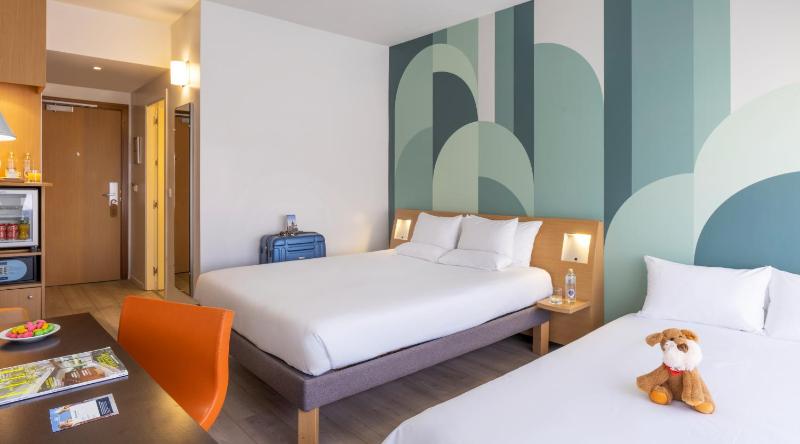 Superior Queen Room with Sofa