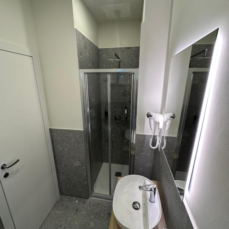 Single Room image 1