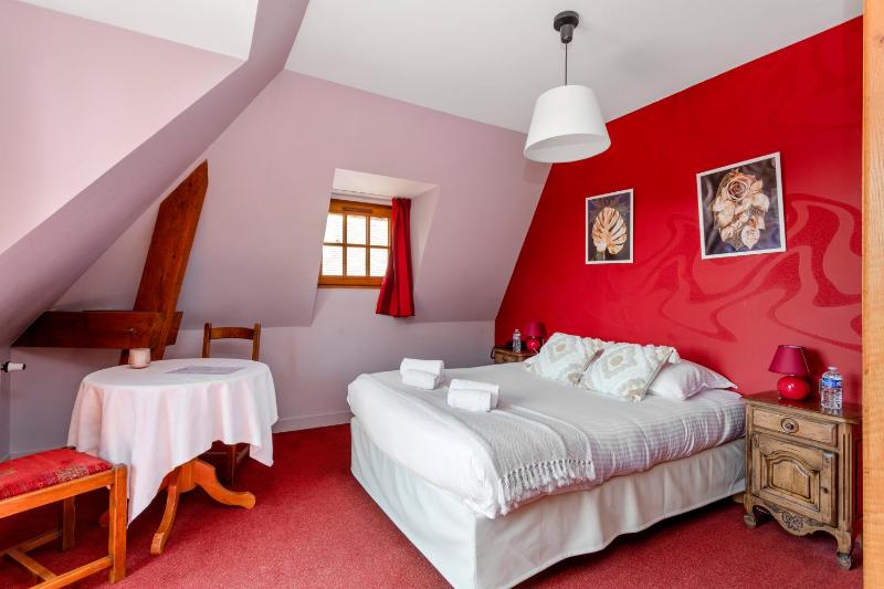 Junior Suite with Balcony image 3