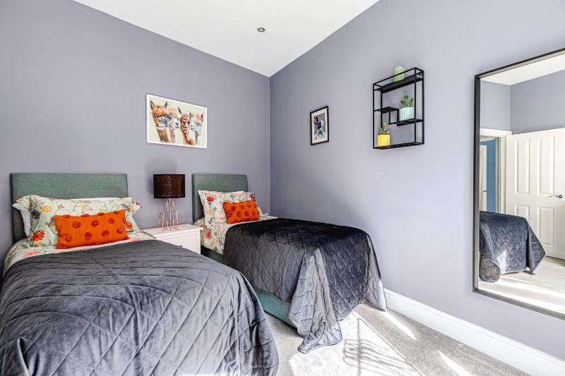 Two-Bedroom Apartment image 4