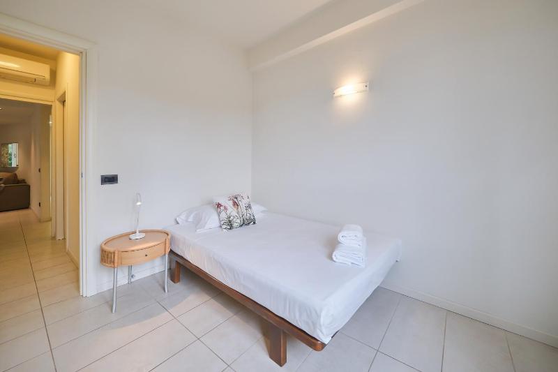 Front Lake Apartment Bardolino - image 2