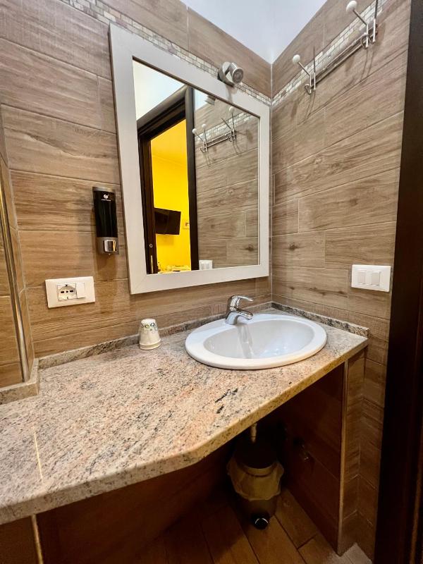 Double or Twin Room image 2