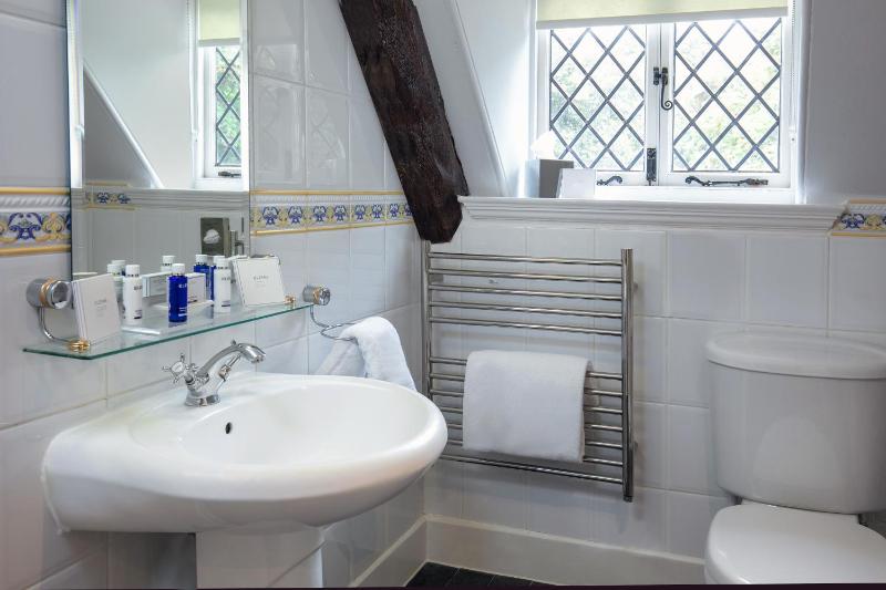 Manor House Double Room image 3