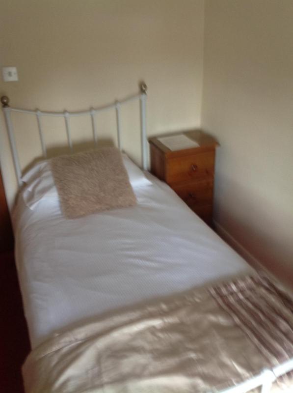 Single Room image 3