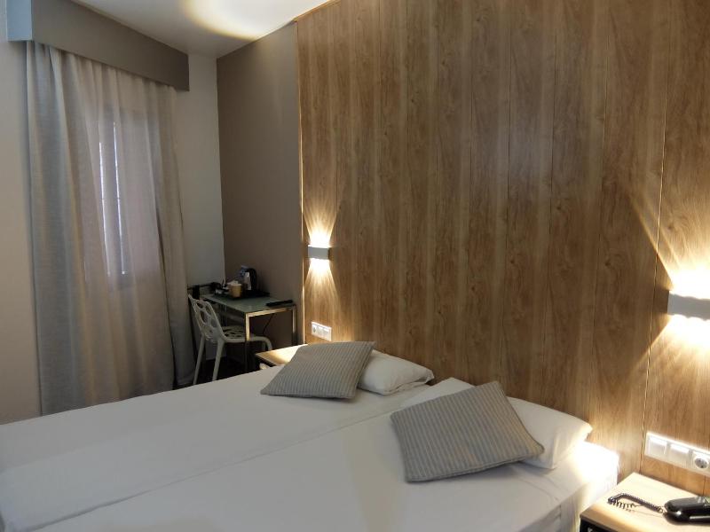Economy Double or Twin Room image 1