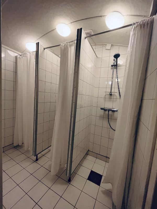 Quadruple Room with Shared Bathroom image 2