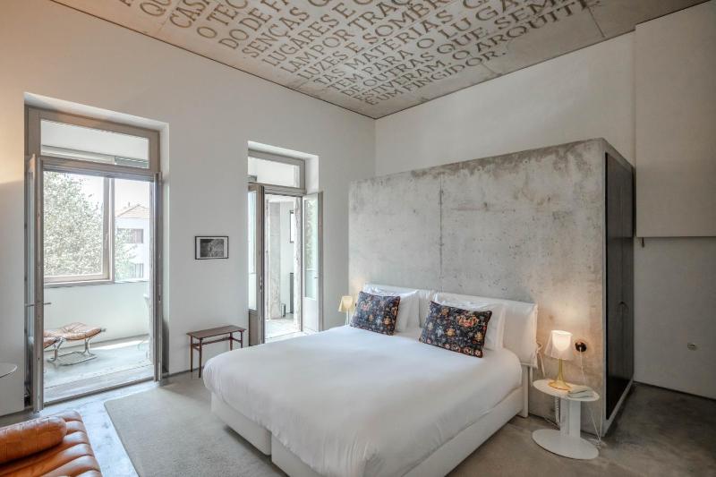 Deluxe Suite image 1