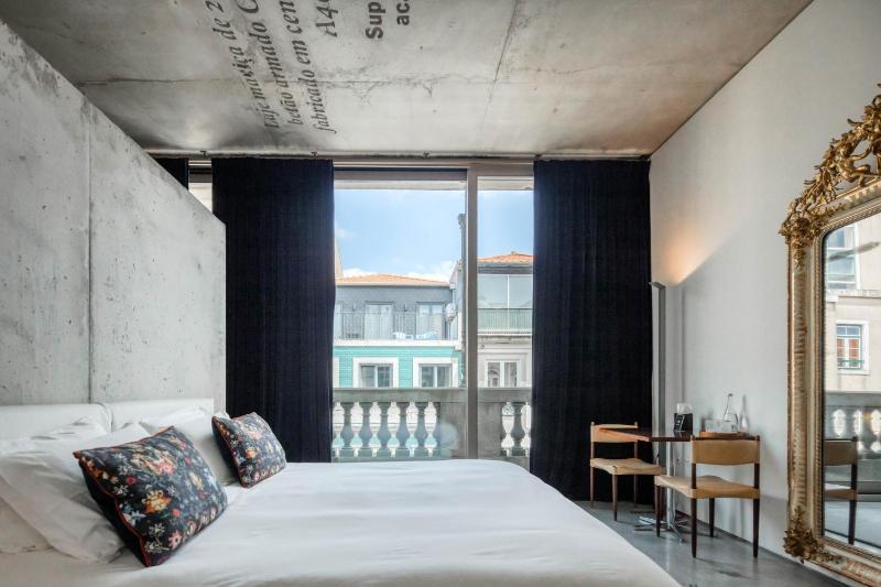 Suite with City View image 1