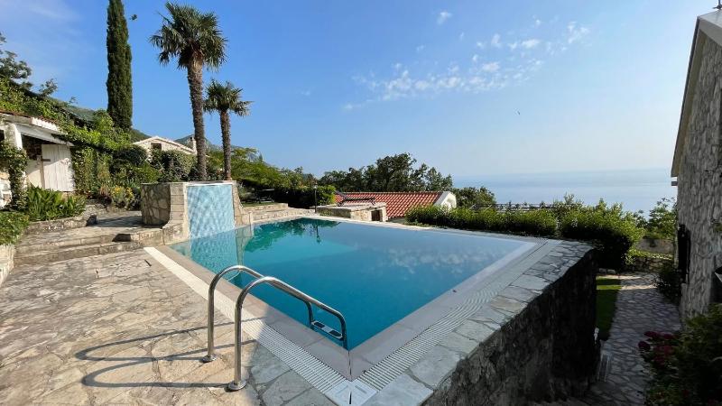 House in the Mountains near Budva - image 8