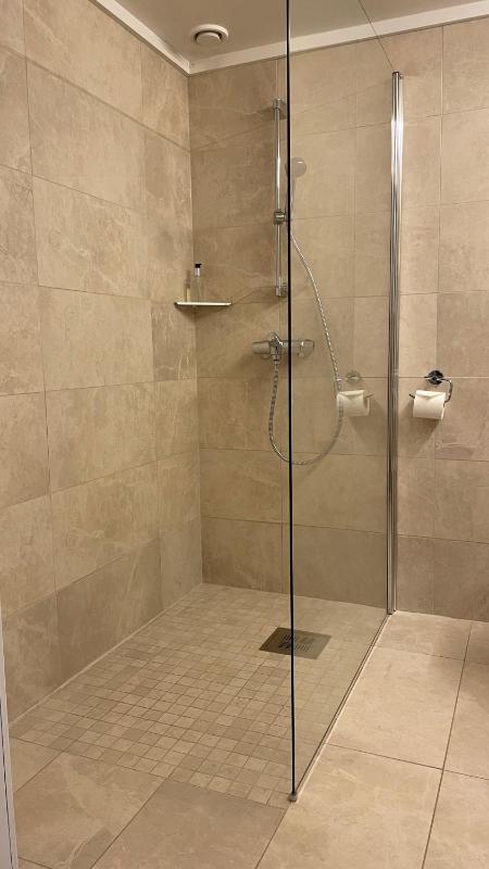 Single Room image 3