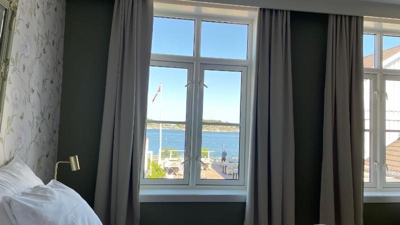 Double Room with Sea View image 1