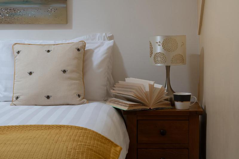 Two-Bedroom Cottage image 4