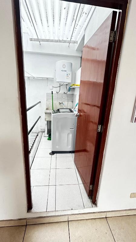 Hermoso Apartamento Miraflores Central - image 8