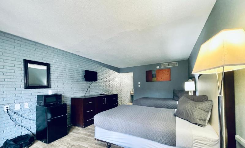 Double Room image 2