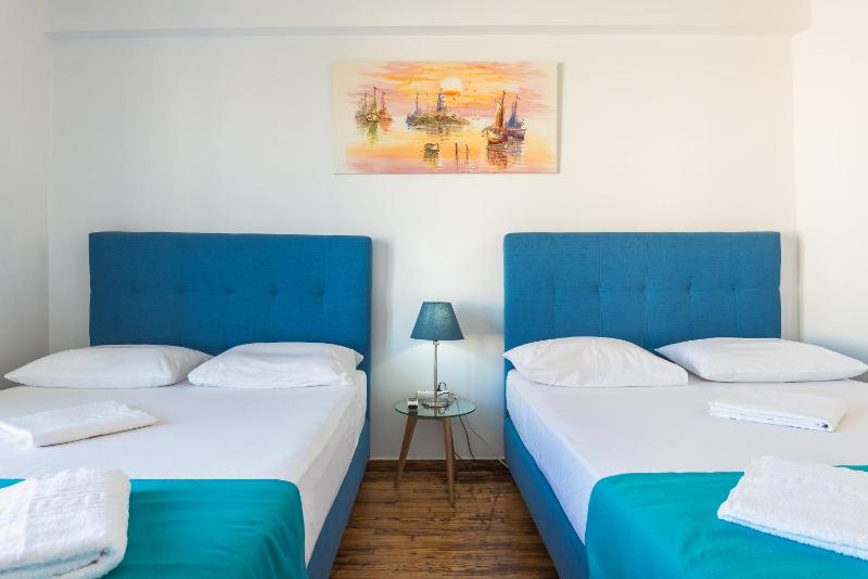 Super Paradise Apartments - image 15