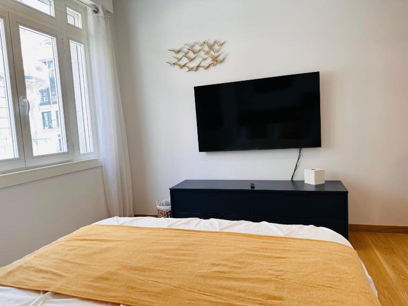 VAHIBAR Residences- Plaza de Compostela - image 2