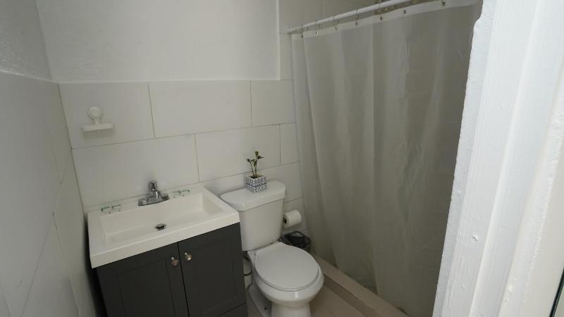 Double Room image 3