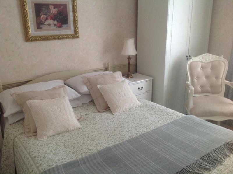 Classic Family Room image 2