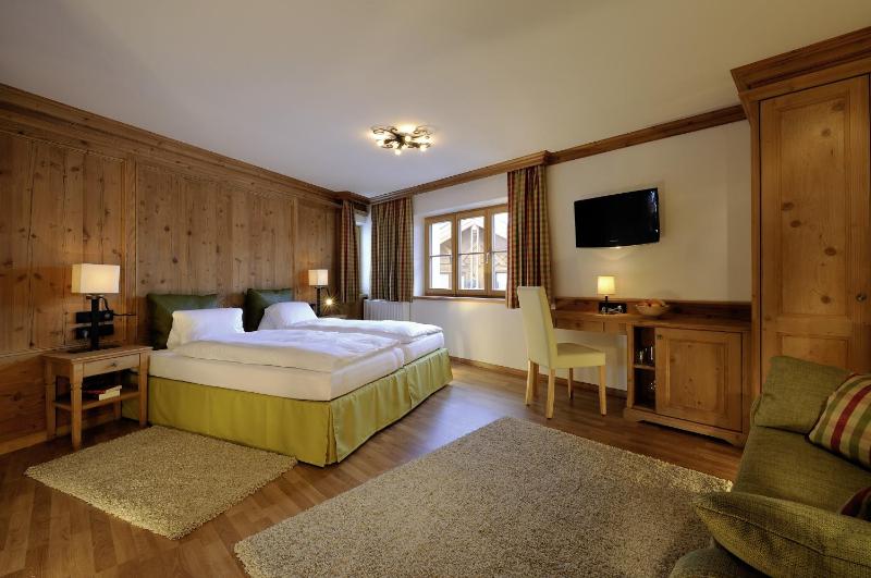 Superior Double or Twin Room image 1