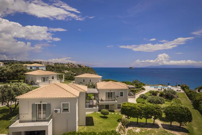 Villa with Sea View image 3