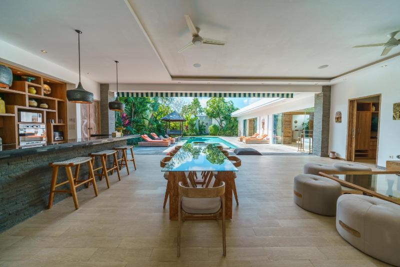 Villa Harlow: Stylish 3BR Villa - Centrally Located in Berawa - image 23