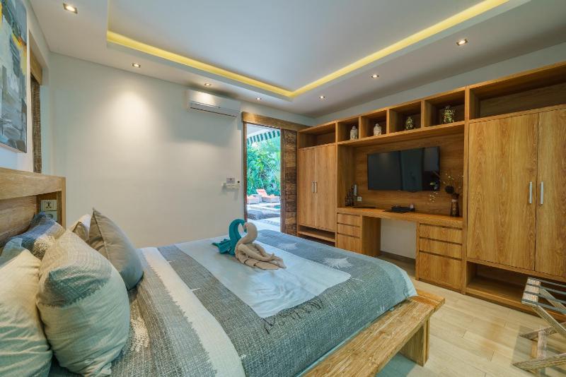 Villa Harlow: Stylish 3BR Villa - Centrally Located in Berawa - image 39