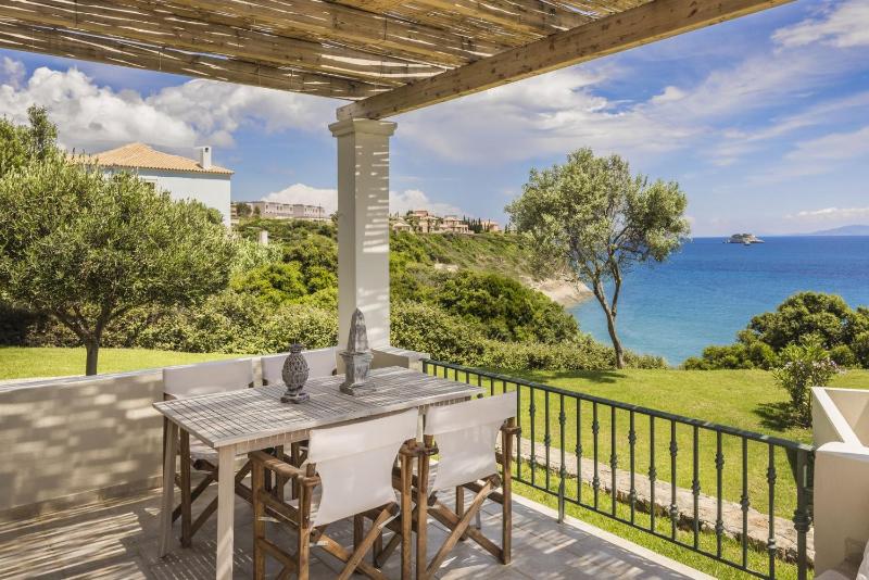 Villa with Sea View image 4