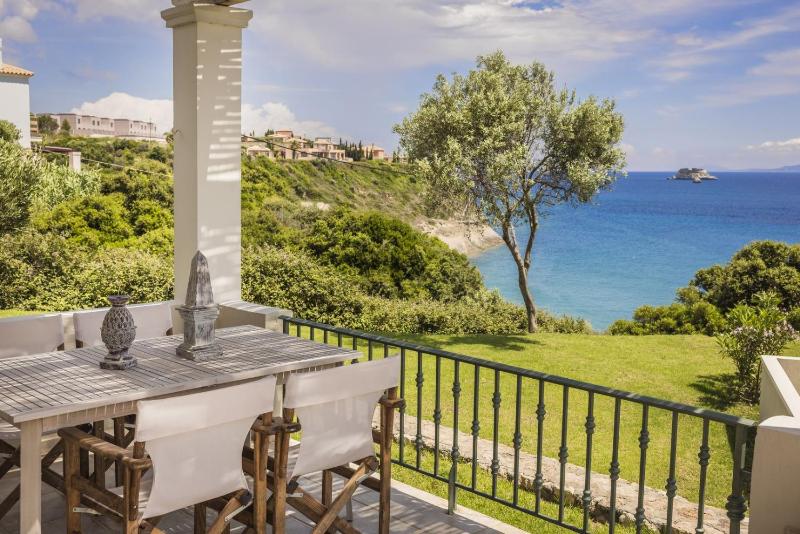 Villa with Sea View image 3