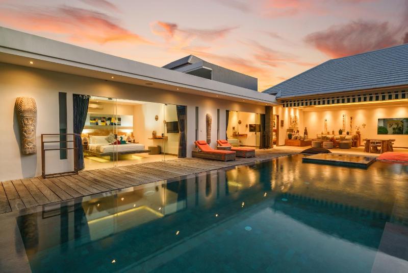 Villa Harlow: Stylish 3BR Villa - Centrally Located in Berawa - image 1