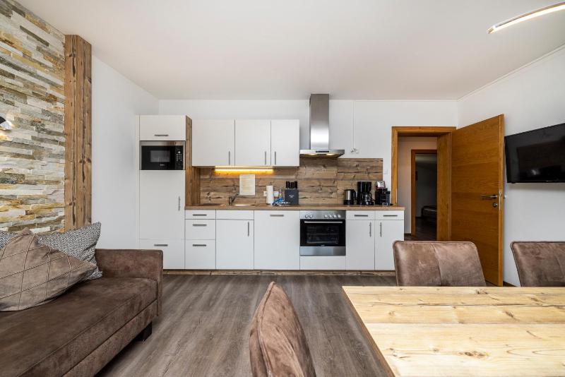 Deluxe Two-Bedroom Apartment image 1