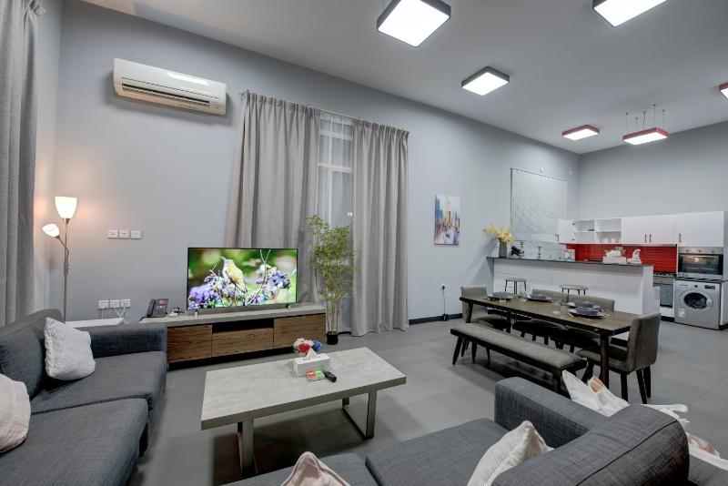 The Royal Villa 2 Bedrooms with Private Pool image 4
