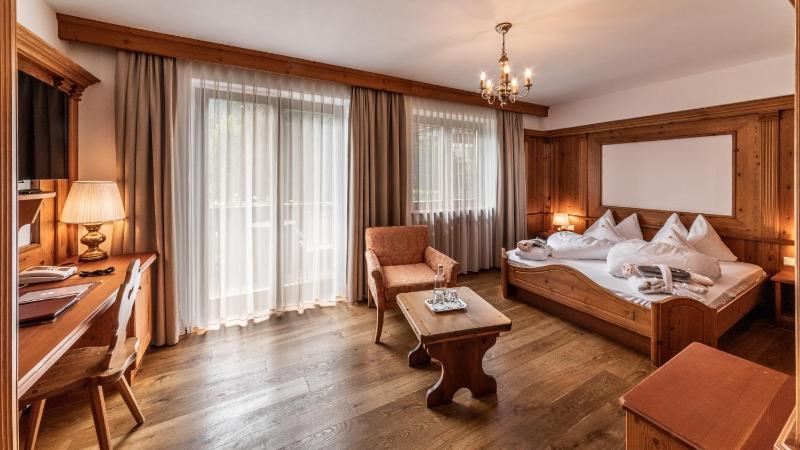 Double Room image 2