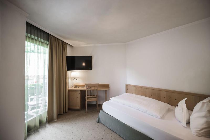 Single Room with Balcony image 1