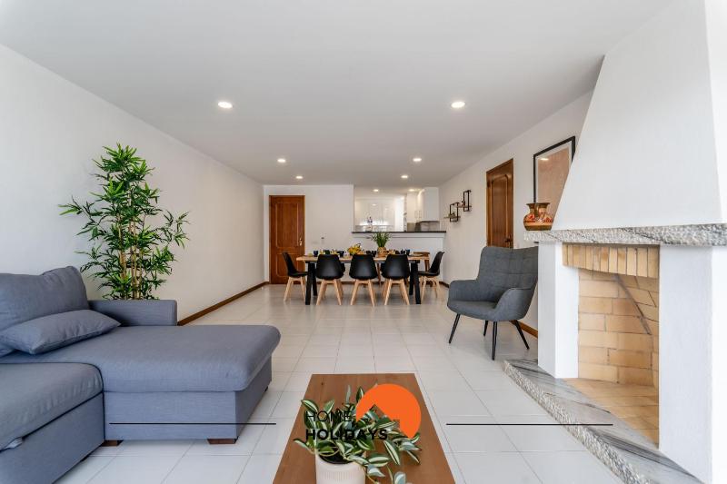 #169 3BR Medronheira Spacious & Relax - image 35