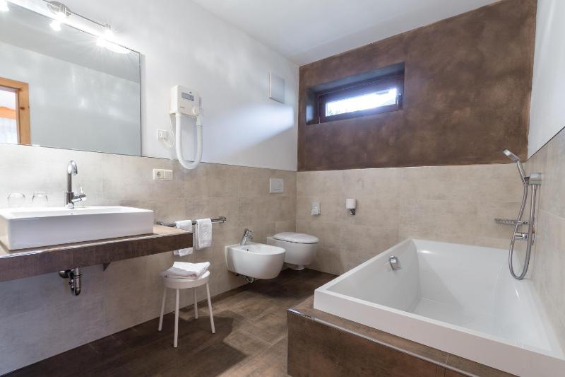 Suite image 3