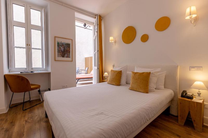 Double Room with Terrace image 1