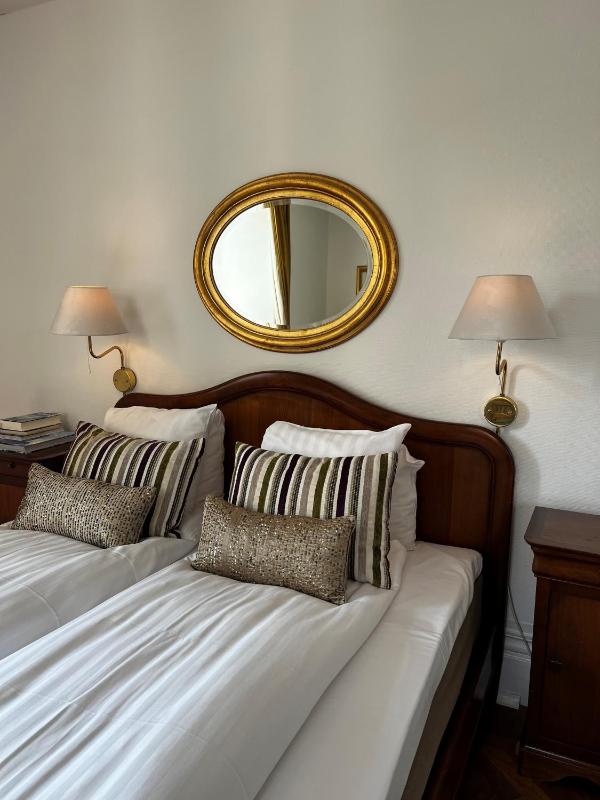 Superior Double Room image 3