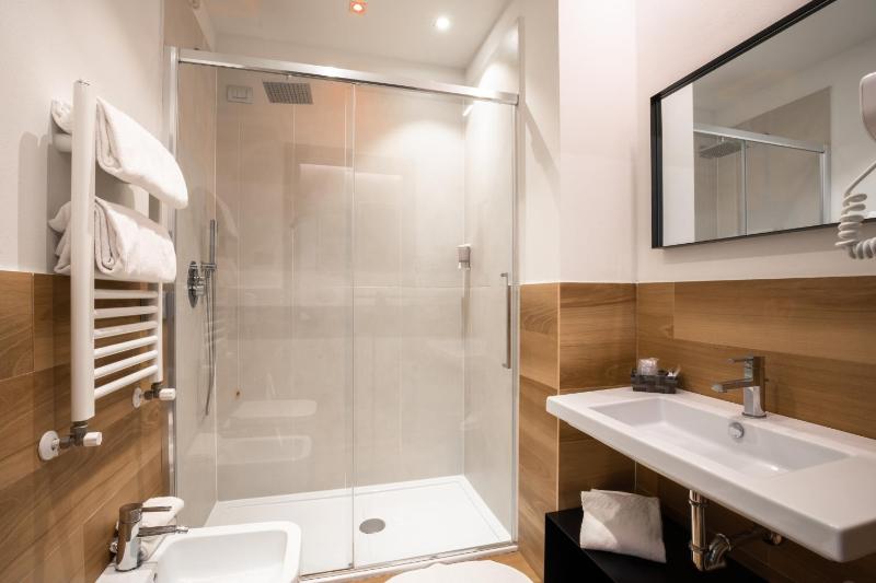 Superior Double or Twin Room image 2