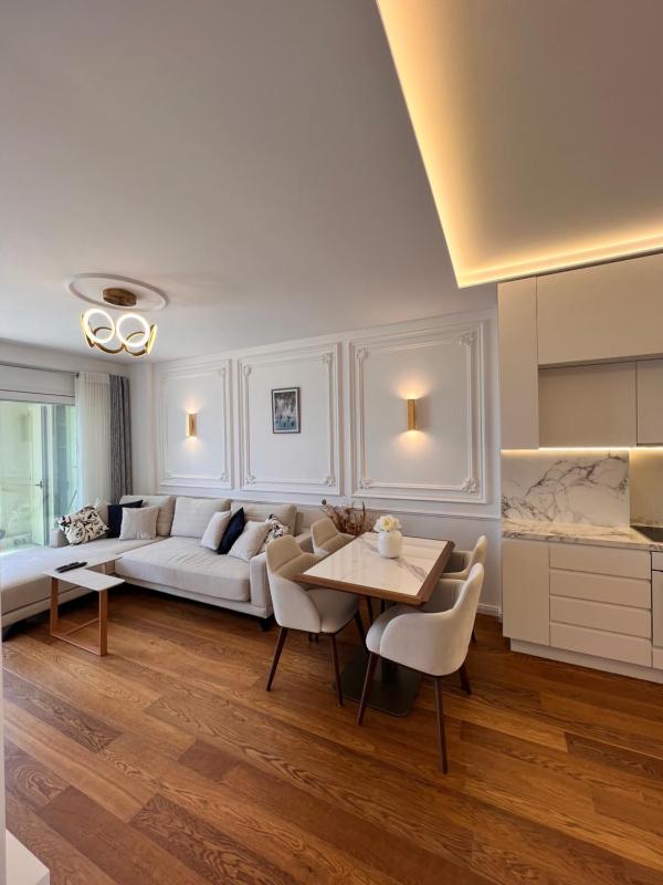 Apartment with Sea View image 2