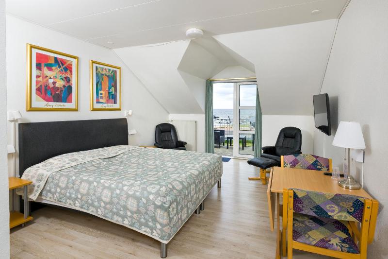 Double Room with Balcony image 1