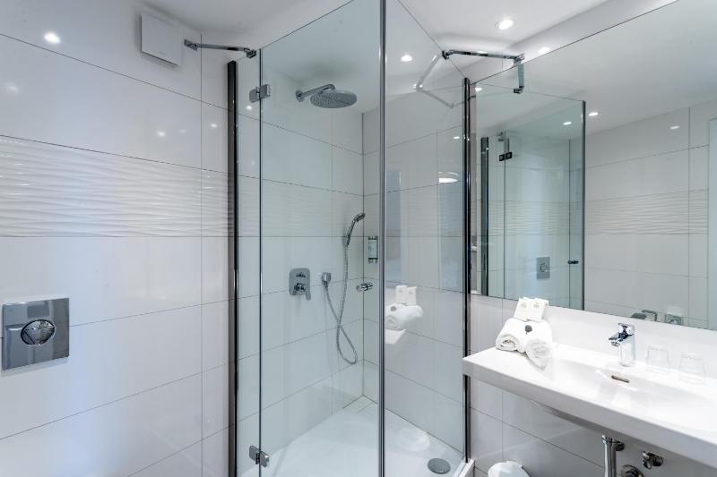 Standard Double Room image 1