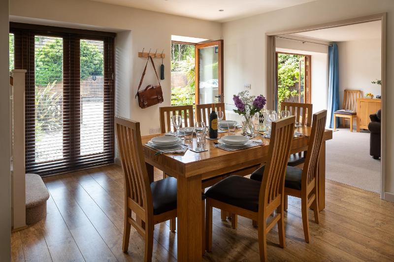 Three-Bedroom House image 4