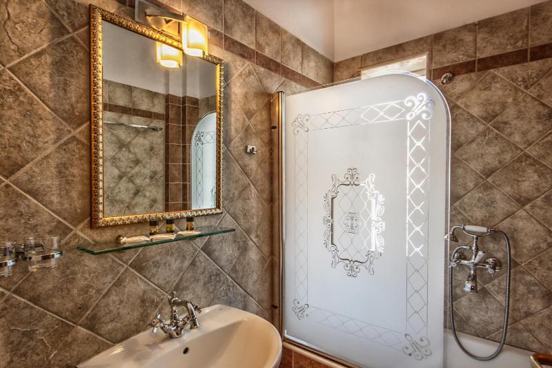 Two-Bedroom Apartment image 4