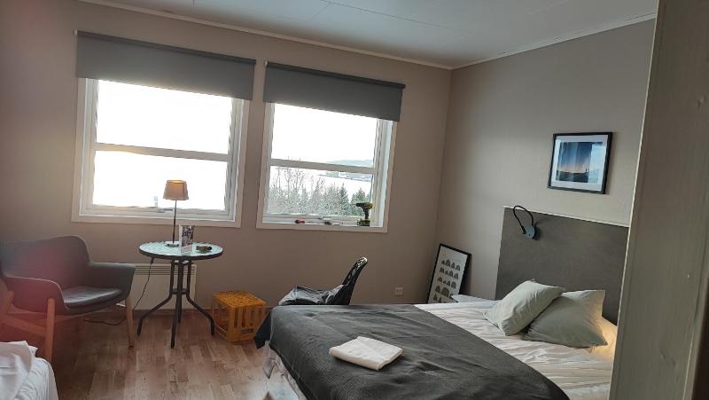 Double Room with Sea View image 3