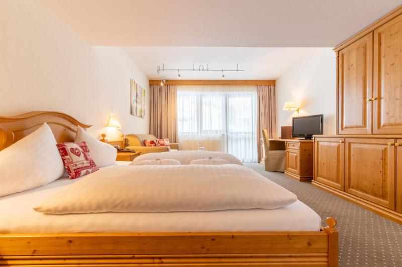 Komfort Double Room with Balcony image 1