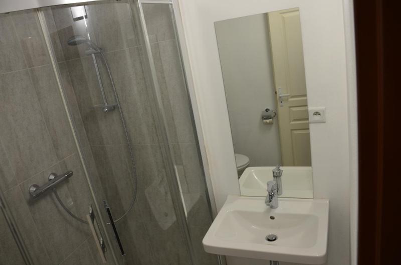 Double or Twin Room image 3