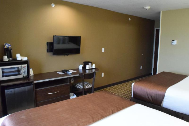 Queen Room with Two Queen Beds - Disability Access/Non-Smoking image 2