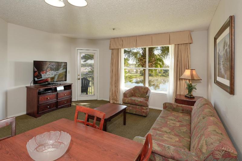Deluxe One-Bedroom Suite with Balcony image 3